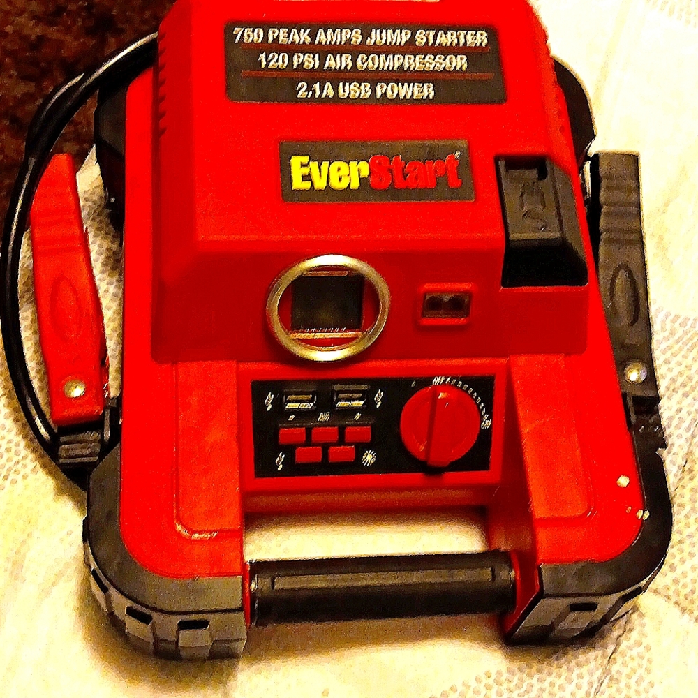 Everstart Vehicle jumpbox